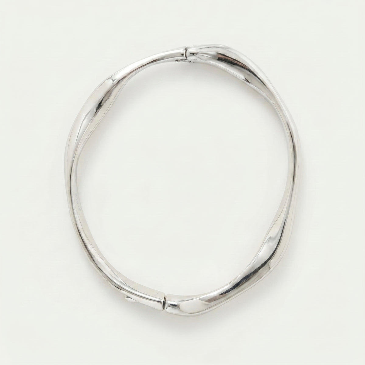 Solene Sculptural Bangle